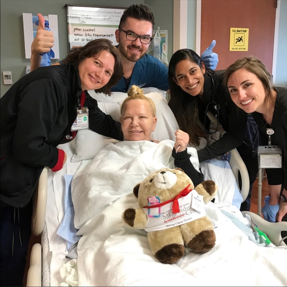 Meet your Posher, Tara - Picture 2 of 6